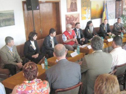 Ministrul Titus Corlăţean, la o masă rotundă cu tătarii din Medgida